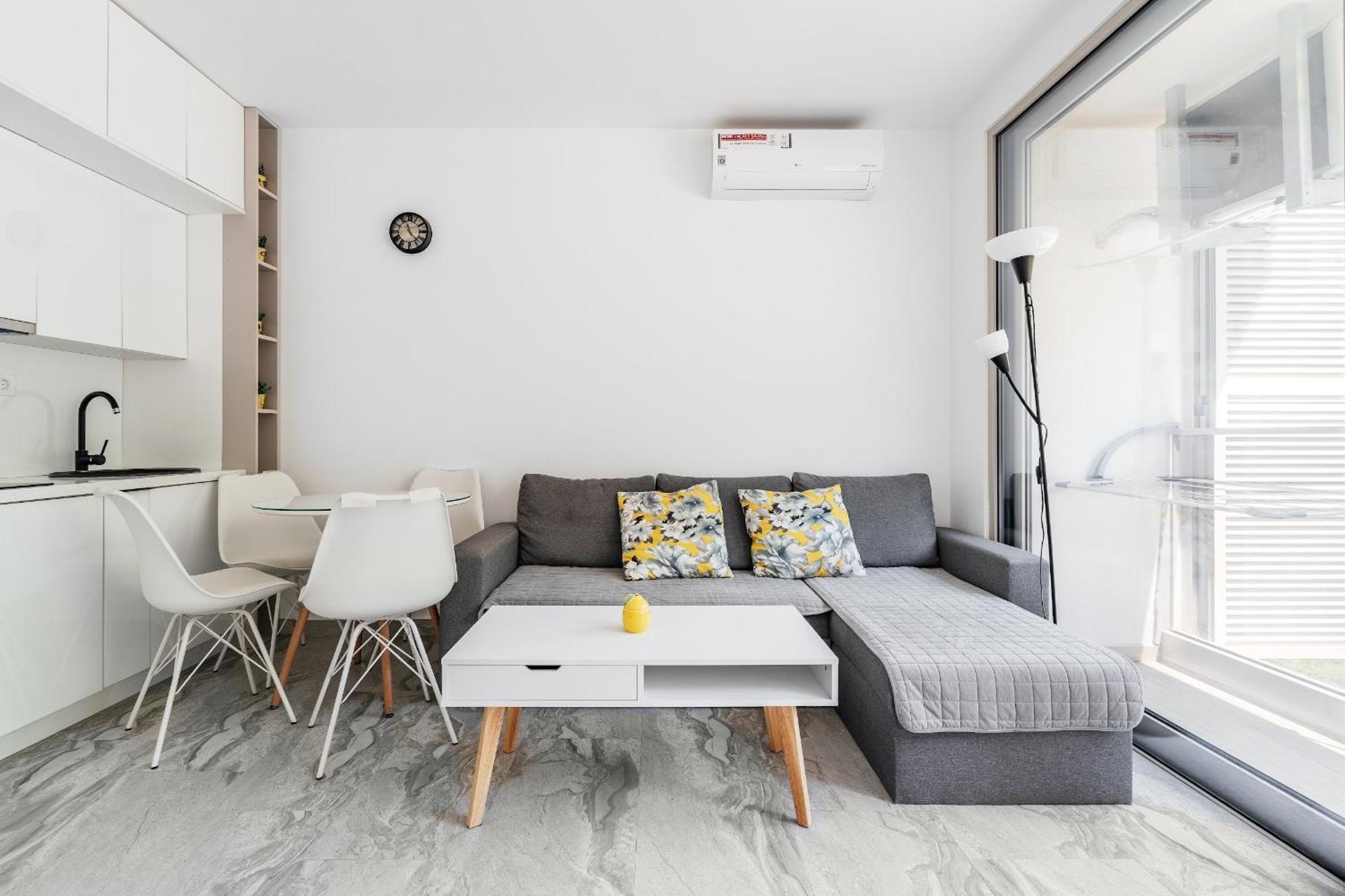 Aura Tower Aparments By In Property رفايلوفيتشي المظهر الخارجي الصورة